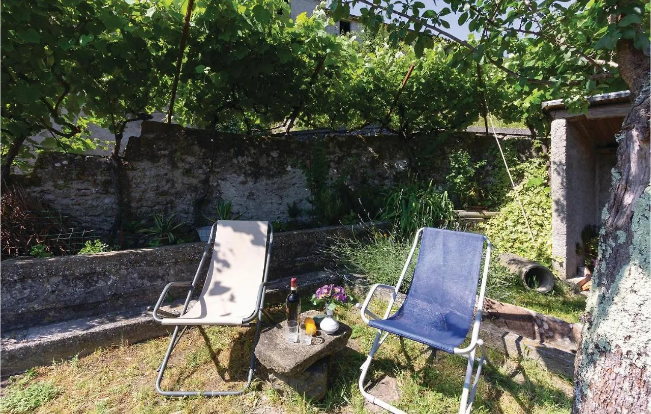 1 Bedroom Amazing Apartment In Bagni Di Lucca Lu Cocciglia
